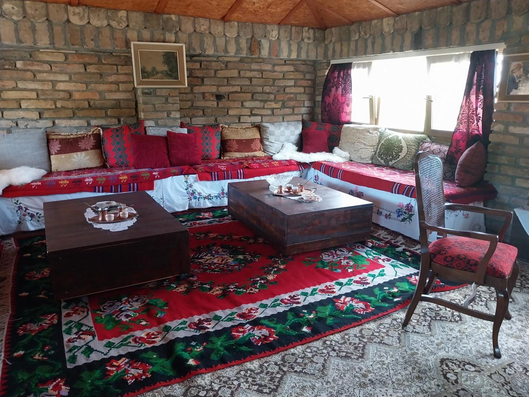 Homestay R&h Slankamen Vinogradi